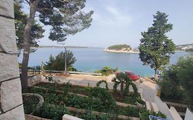 Shabby Chic Beach Cottage Hvar